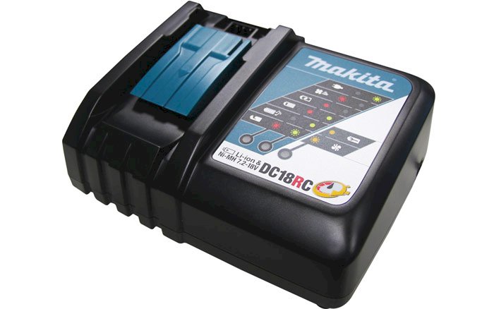 PARAFUSADEIRA / FURADEIRA DE IMPACTO 18V DHP482RAE