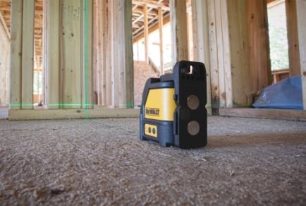 NIVELADOR A LASER DE LINHAS VERDE DW088CG-LA