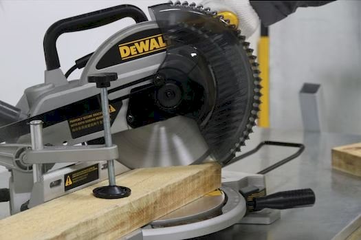 SERRA DE MEIA ESQUADRIA 10" 1650W (220V) DW714